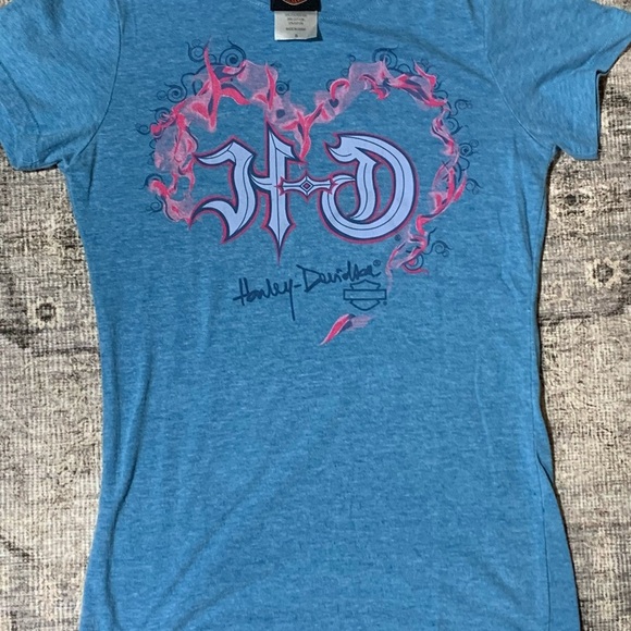Harley-Davidson Tops - Harley-Davidson Blue Graphic T-Shirt Jamaica pink fire heart size small